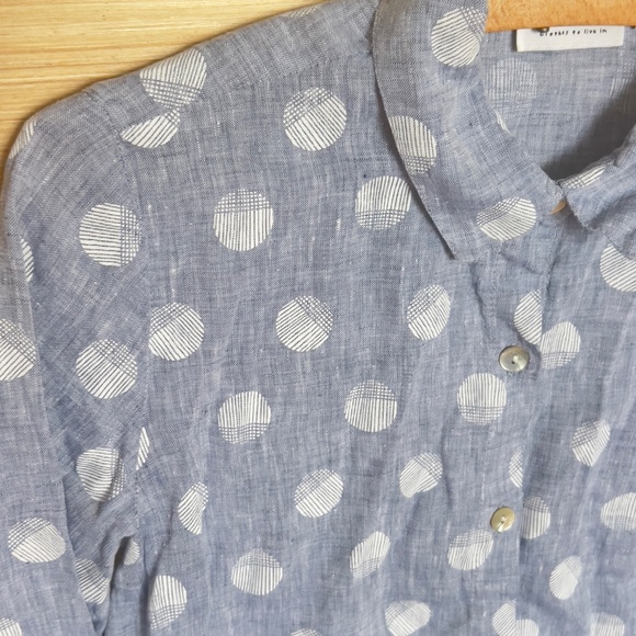 Habitat Clothes to Live in 100% linen button down shirt size XS polkadot blue - Picture 2 of 7